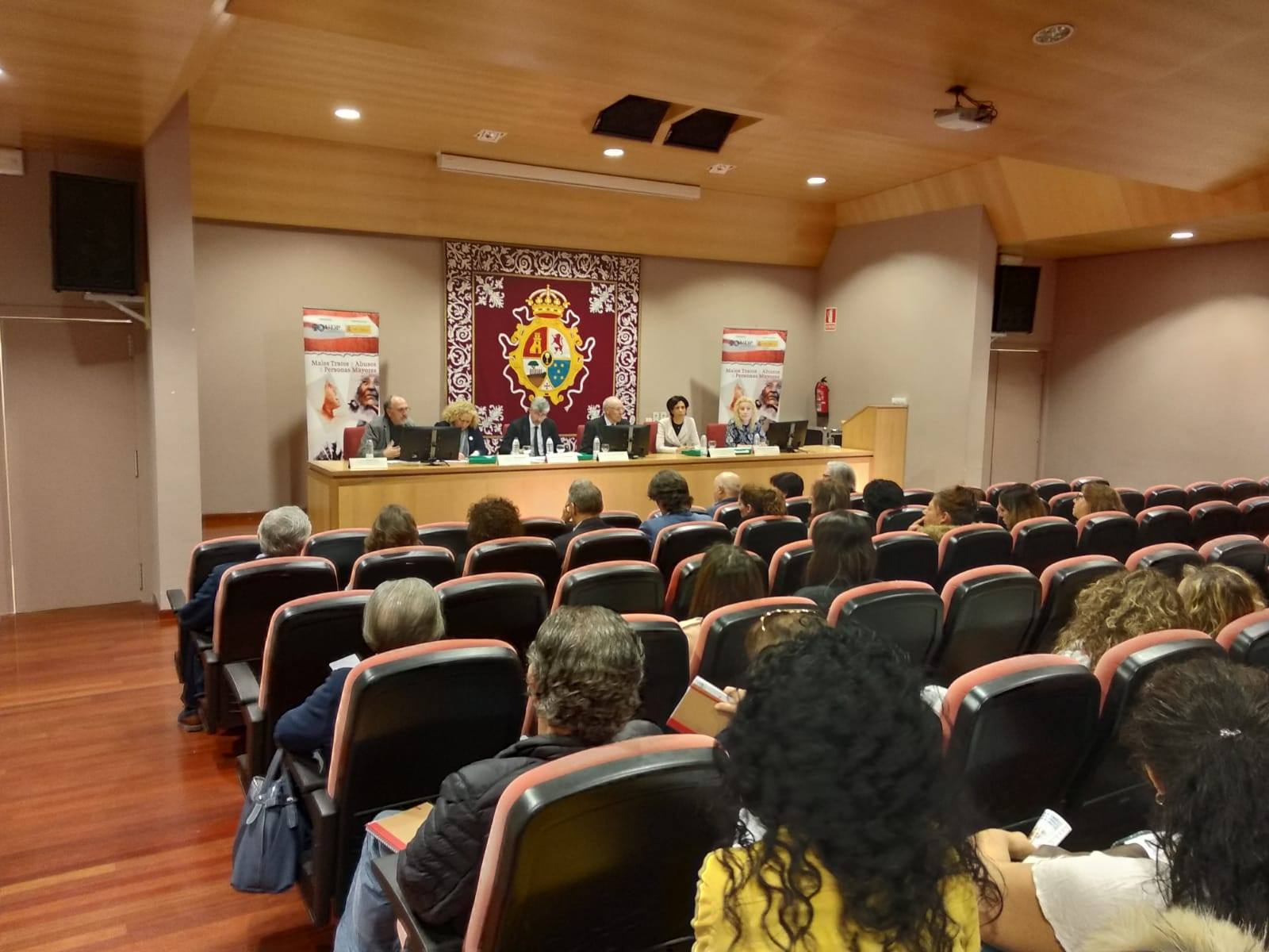 La Escuela Universitaria de Enfermería de Lugo, acoge la XLII Jornada sobre “Prevención Malos Tratos y abusos a Personas Mayores”