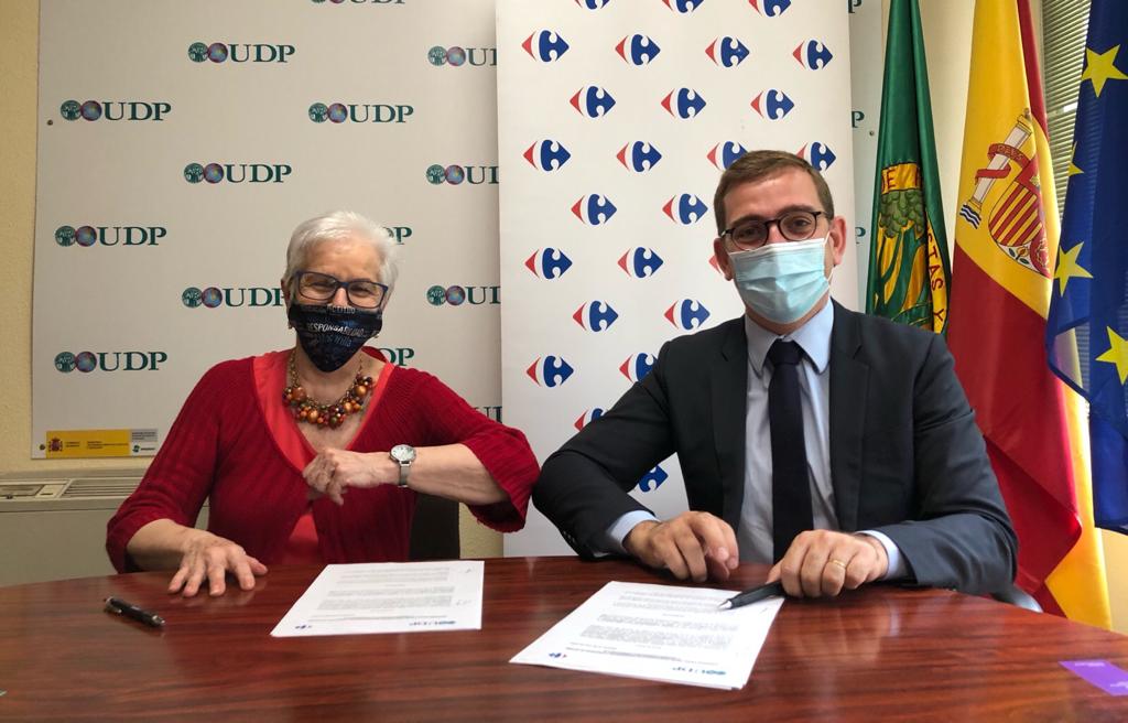 Acto firma acuerdo colaboración UDP y Carrefour, julio 2020