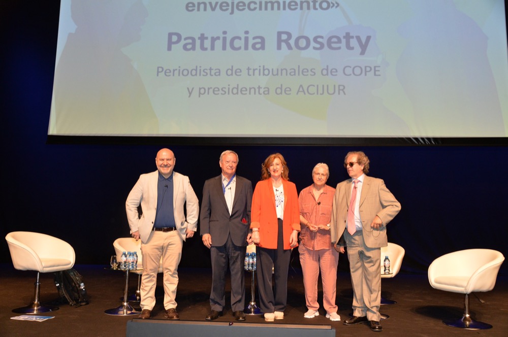 La presidenta de UDP participa en el XII Congreso Notarial Español
